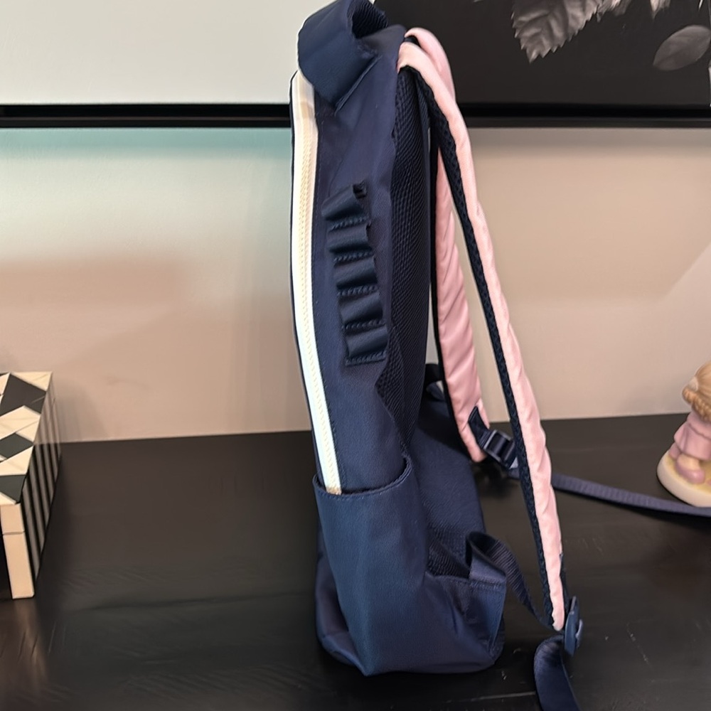 Vineyard vibes backpack - Picture 4 of 8